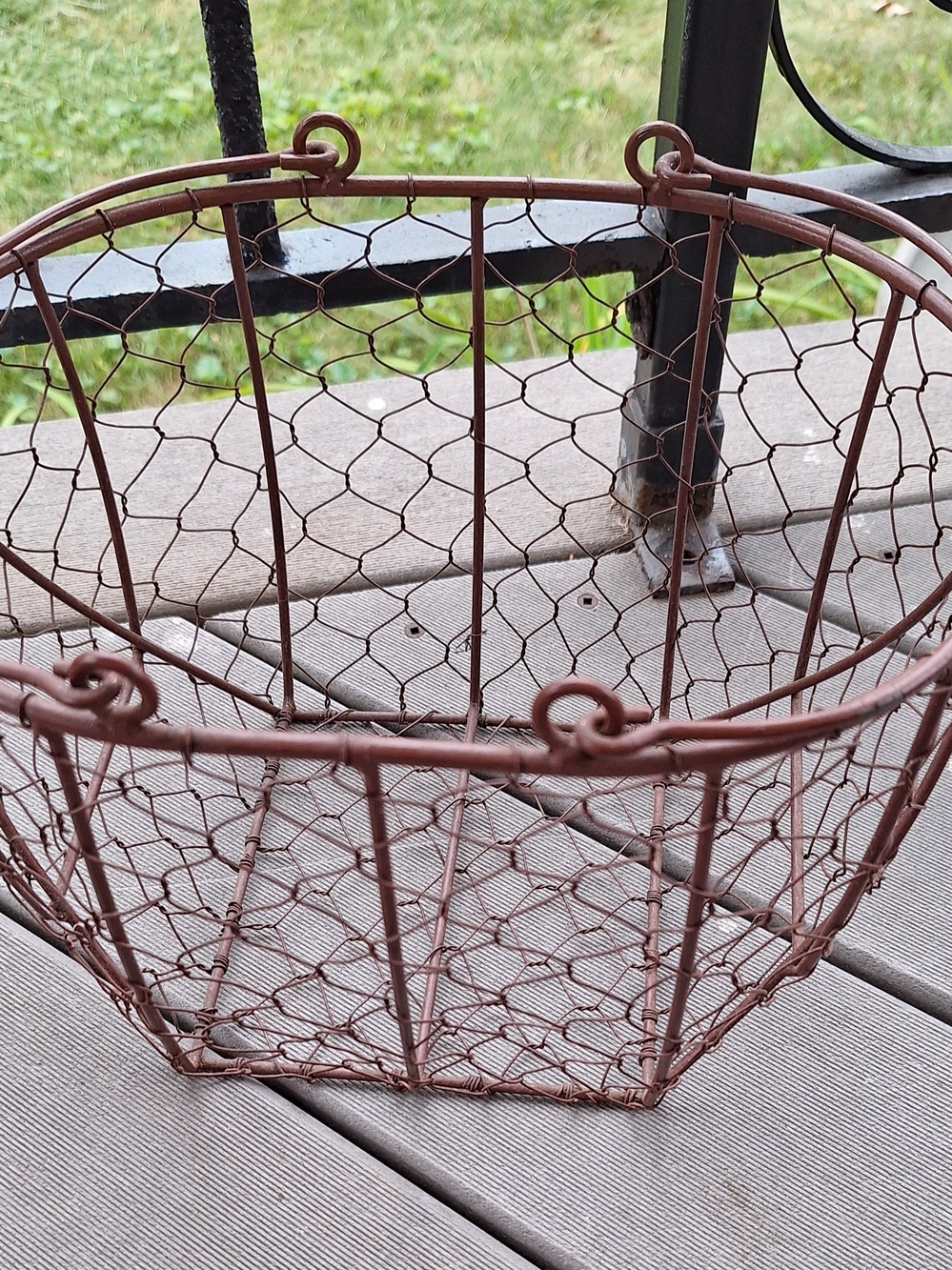Source Unknown Brown Wire Hex Mesh Storage Basket